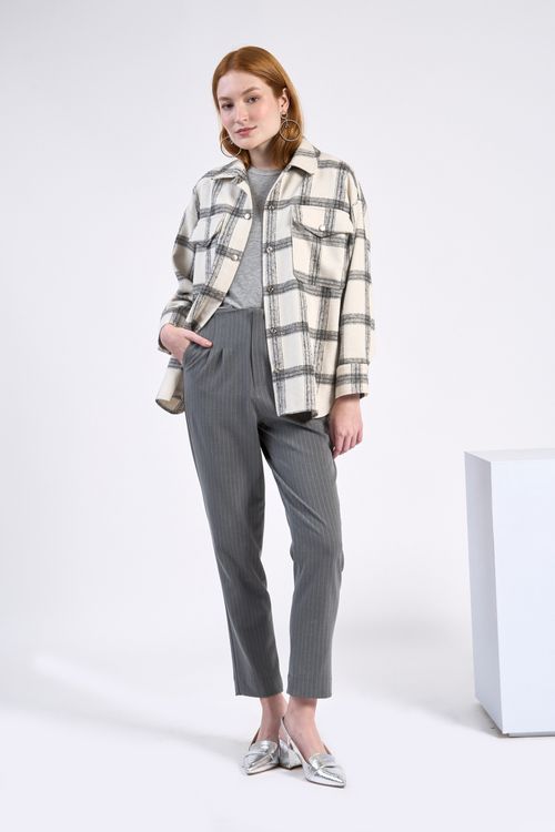 Camisa estilo bolsos frontais