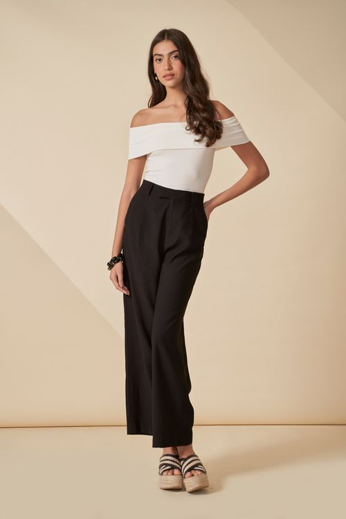 Calça escape reta pregas bolsos larga