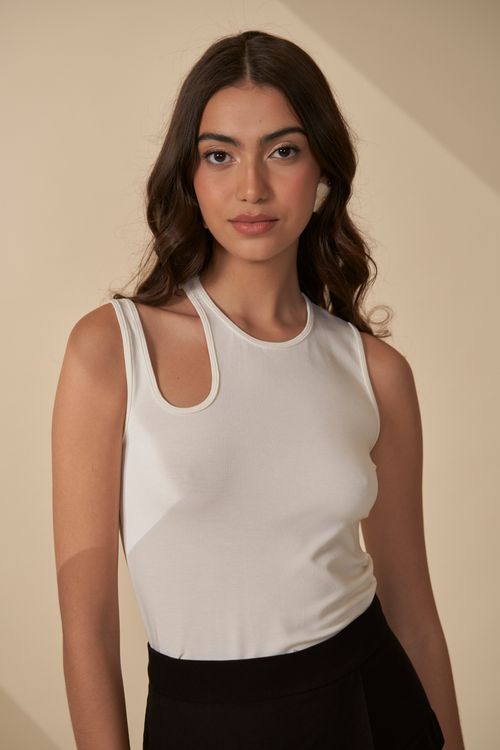 Blusa spirit detalhe cut out