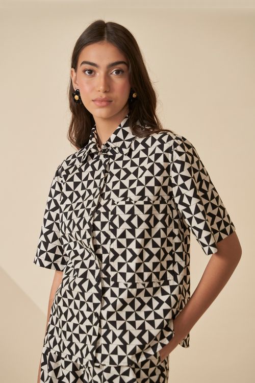 Camisa escape mg curta estp. catavento