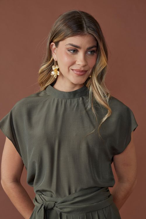 Blusa sense gola