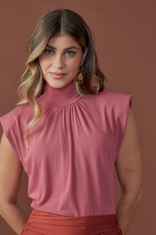 Blusa express gola alta ombreira