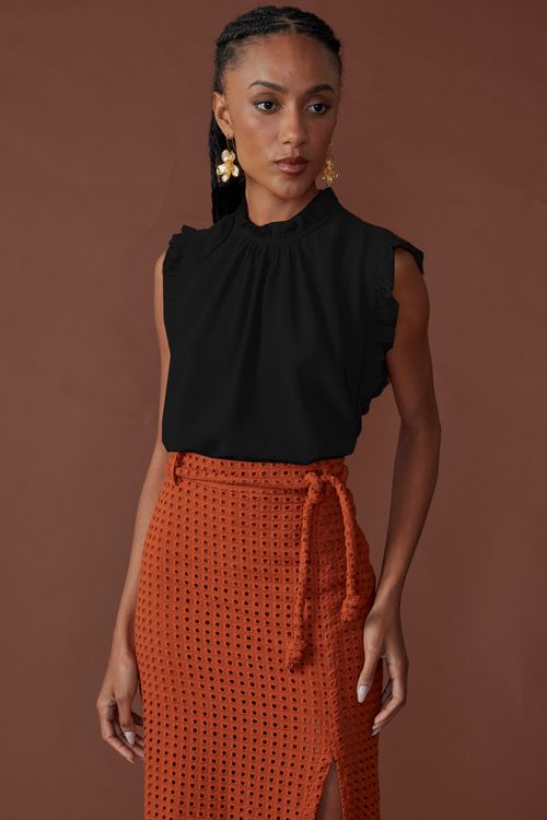 Blusa sense gola e cava babadinhos