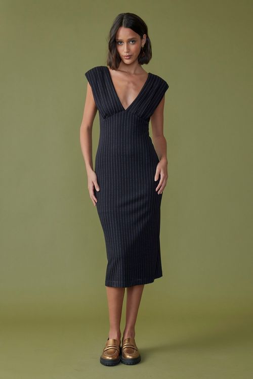 Vestido express decote v e ombreira