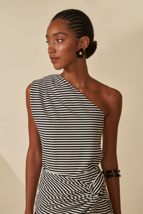 Blusa spirit listrada ombro só pregas