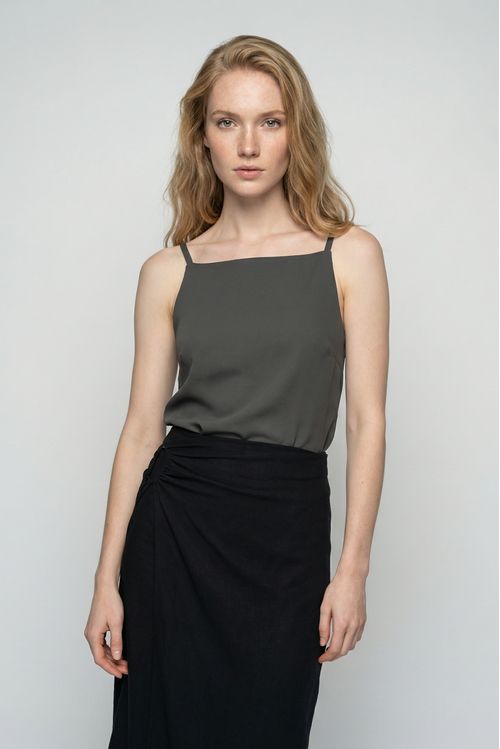 NEW IN: Blusa Silky Decote Reto Atins